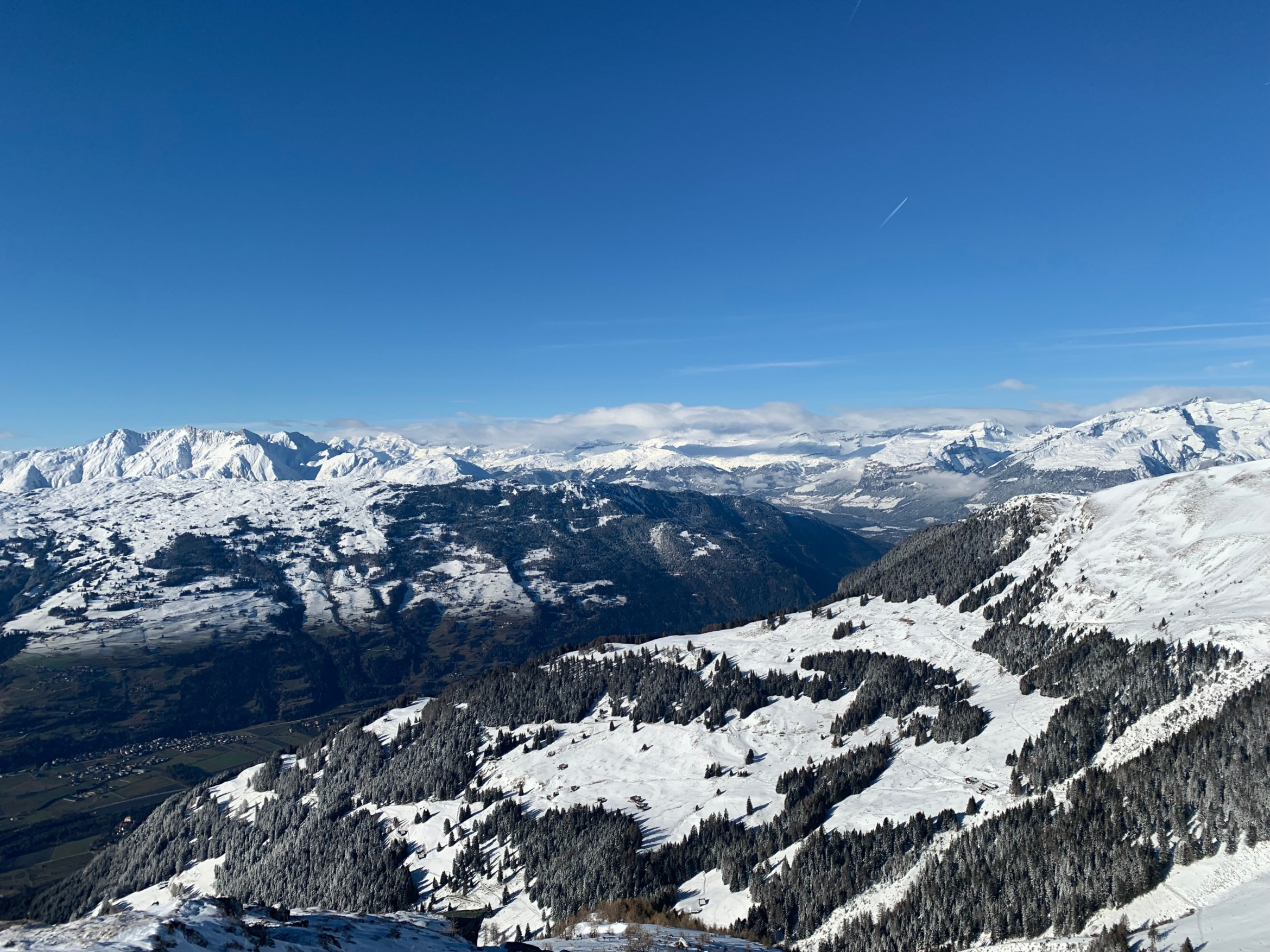 Bergpanorama über Lenzerheide/Lai, Schweiz; Privatermittler Lenzerheide/Lai, Schweiz, Detektivagentur Lenzerheide/Lai, Schweiz, Detektivteam Lenzerheide/Lai, Schweiz, Detektei-Service Lenzerheide/Lai, Schweiz
