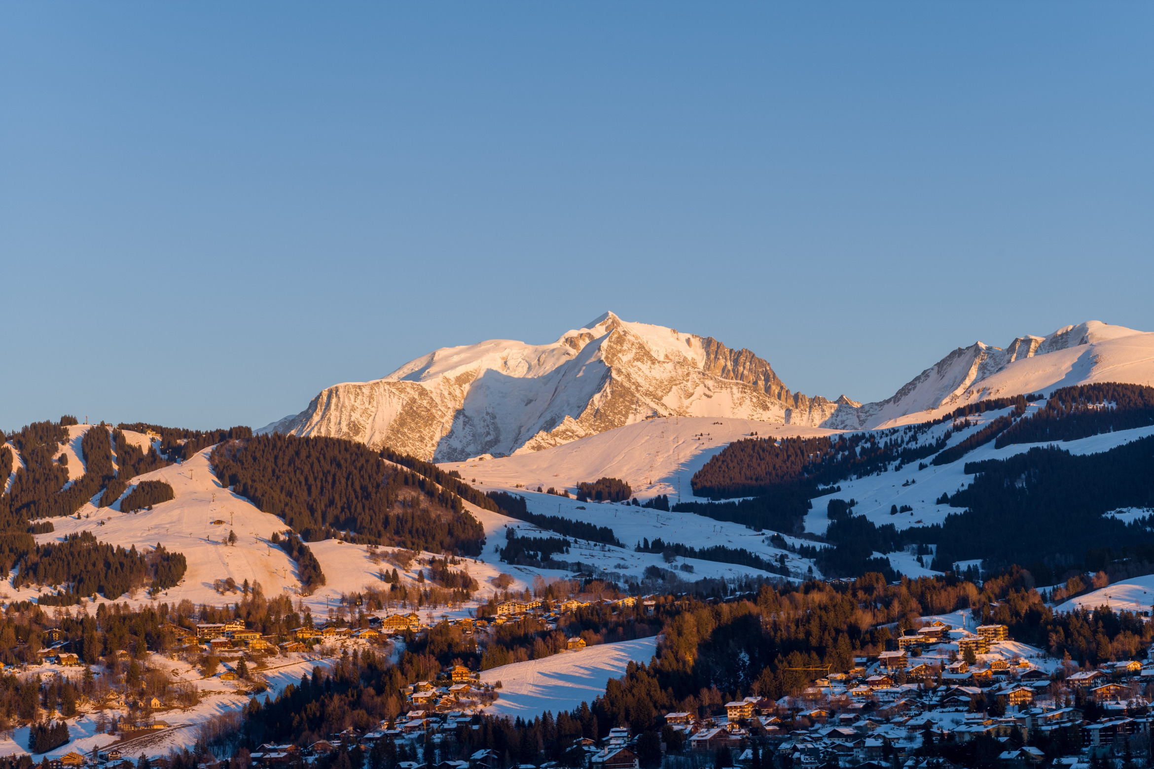 Megève (Frankreich); Privatermittler Megève (Frankreich), Wirtschaftsdetektei Megève (Frankreich), Detektivagentur Megève (Frankreich), Detektivteam Megève (Frankreich)